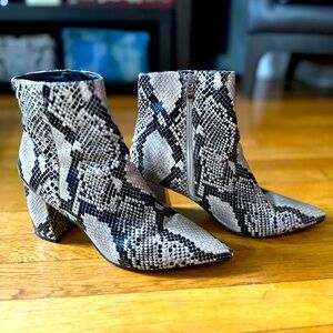 Marc Fisher Retire bootie - snakeskin size 9.5M
